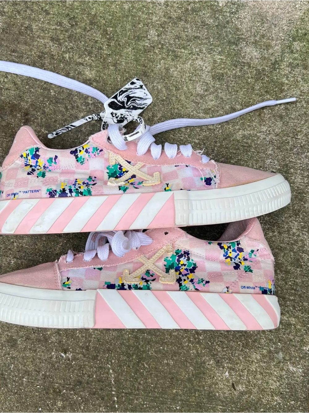 Off-White Wmns Vulc Sneaker 'Pink Checkerboard Floral'